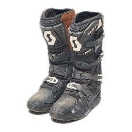 Gebrauchte MX Stiefel aus der Motocross Schule, die als günstige Occasion verkauft werden